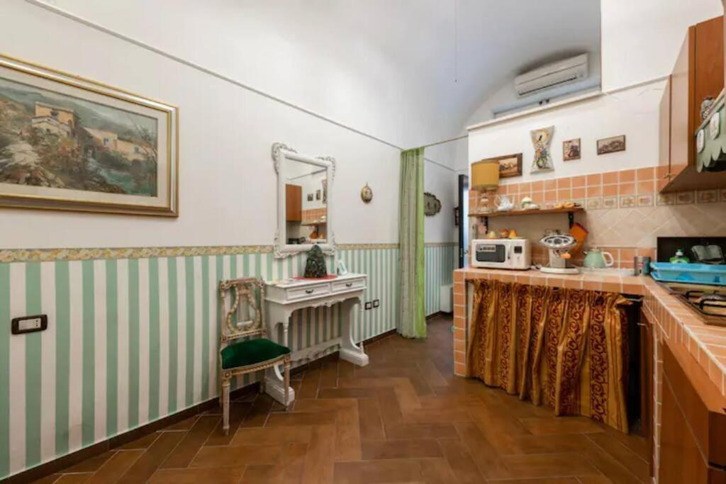 Apt 0 In The Historic Center Bari Exterior foto